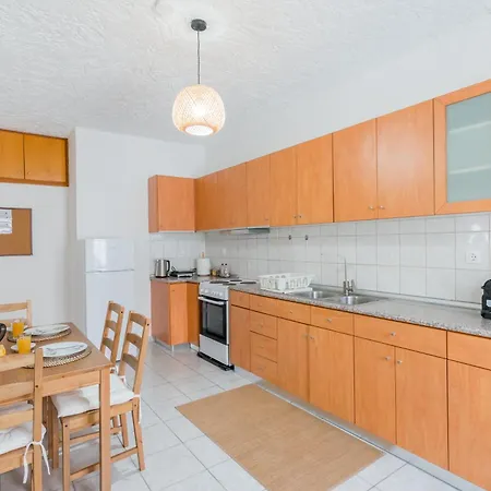 Euphoria Cozy House יאליסוס