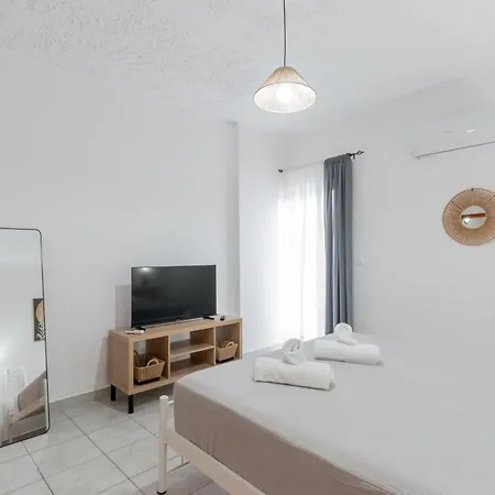 Euphoria Cozy House דירה יאליסוס