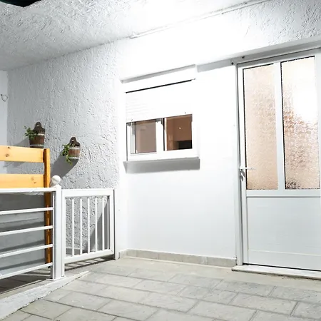 דירה Euphoria Cozy House יאליסוס